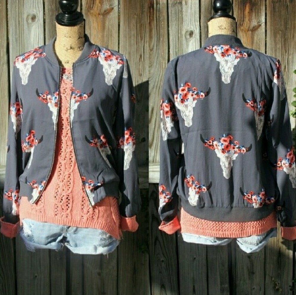 HOST PICK! "Valiant Vegabond"🌷Bomber Jacket